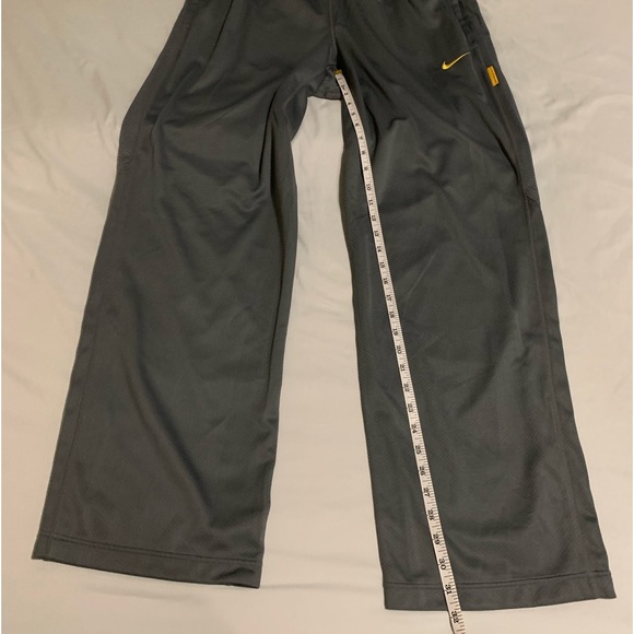Nike Dri-Fit Livestrong Sweatpants - Picture 6 of 7